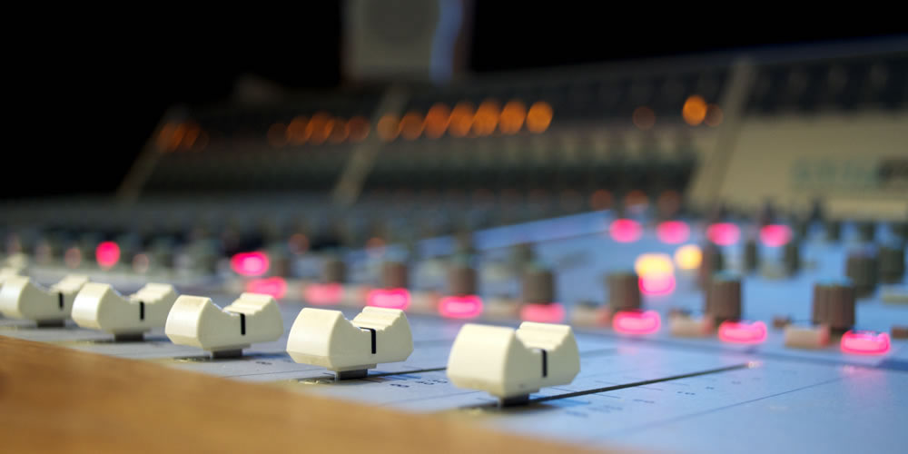 Recording Studios near London with an Analogue Console